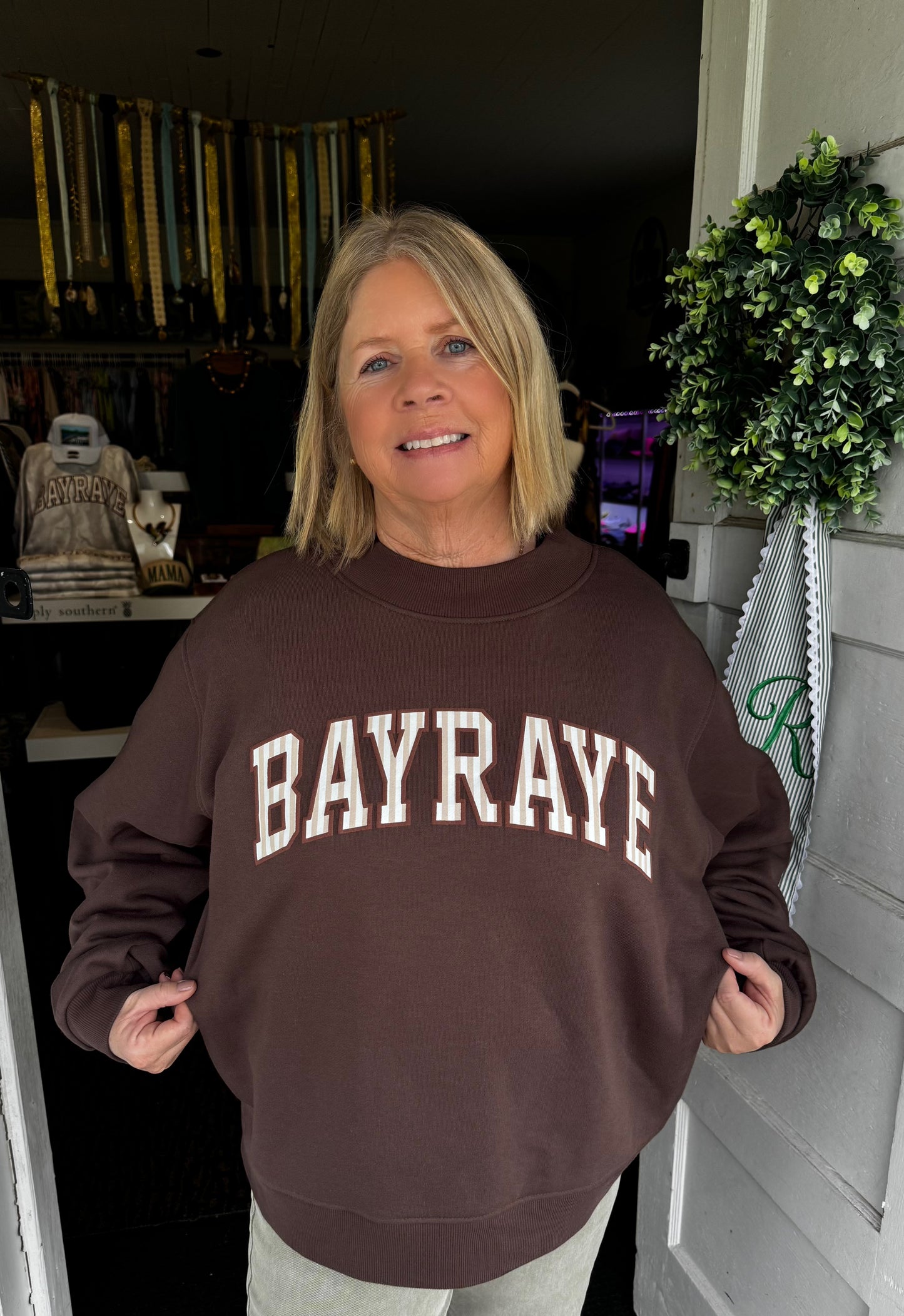 BAYRAYE MOCKNECK IN CHOCOLATE BROWN