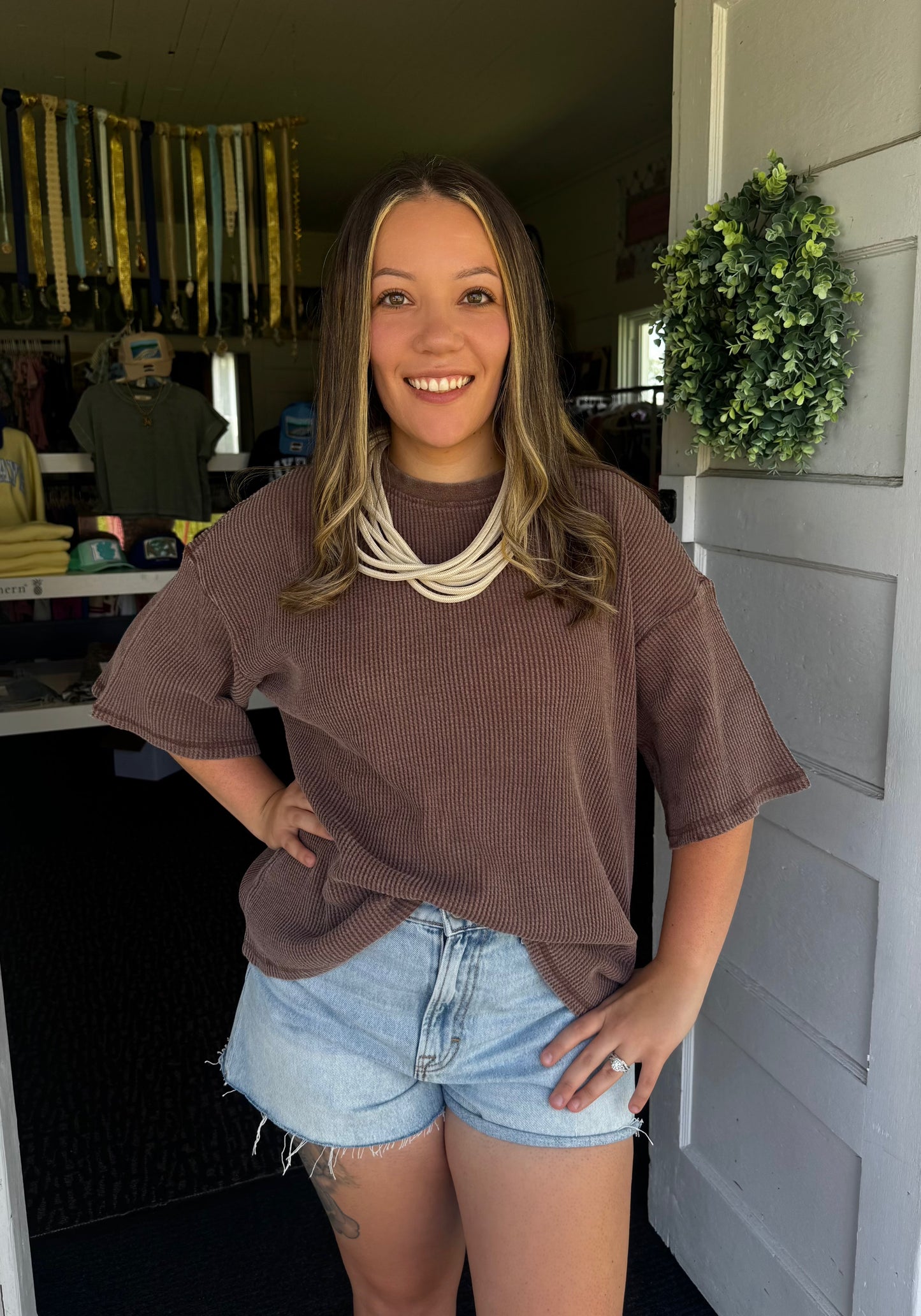 WEEKEND WAFFLE TEE IN CHOCOLATE