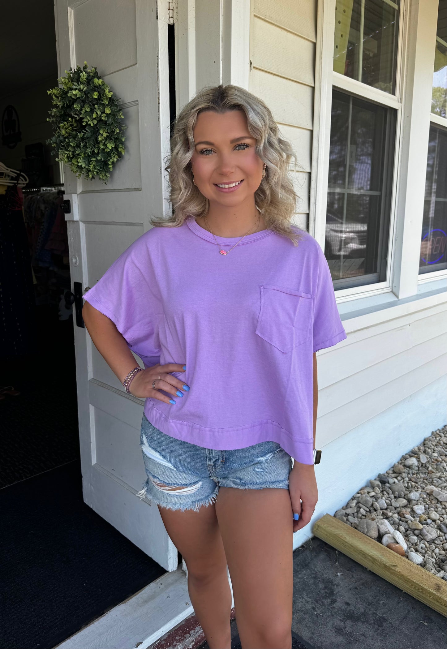EASY DAYS TEE IN LAVENDER