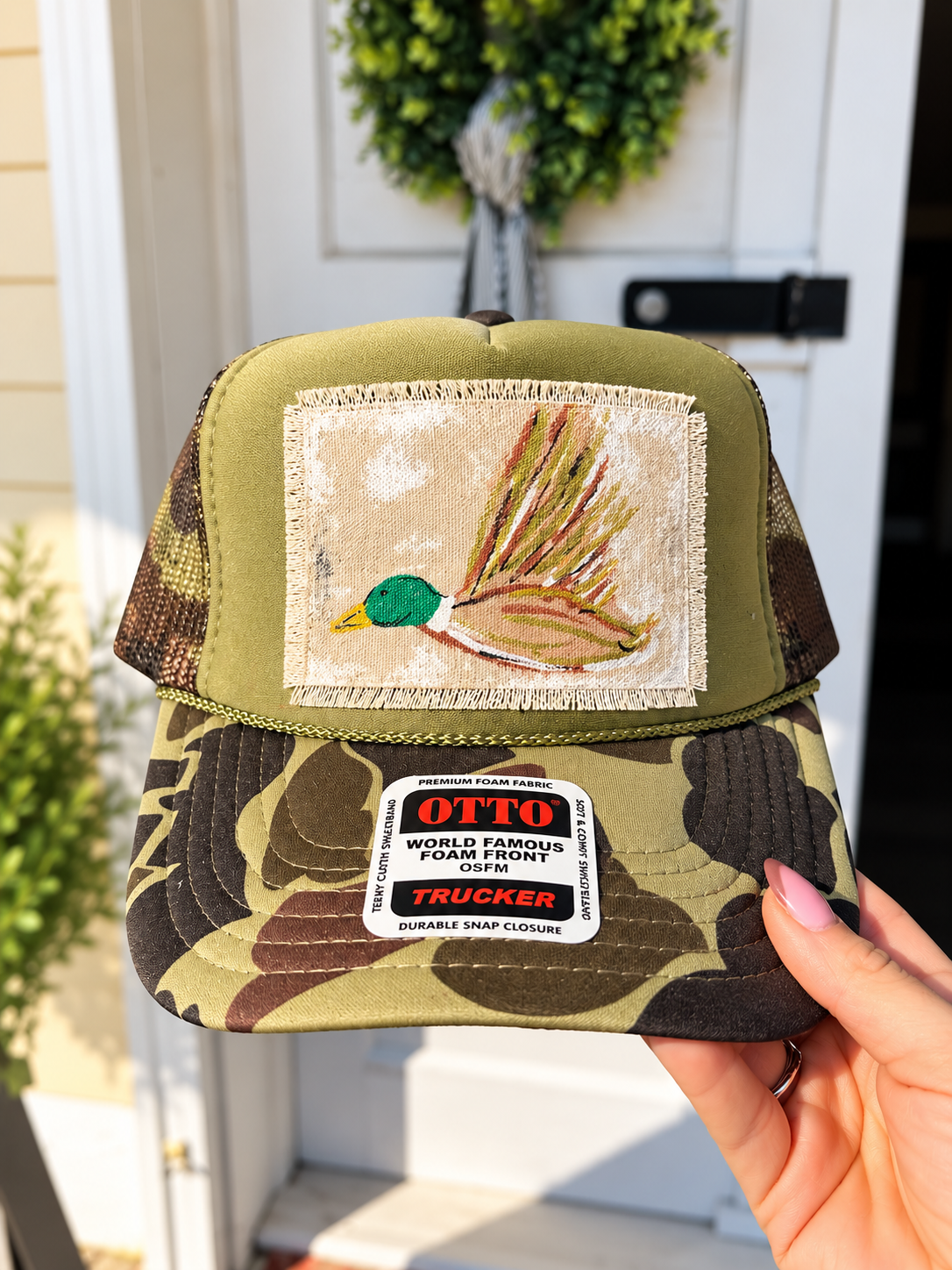 CAMO FLYING MALLARD TRUCKER HAT