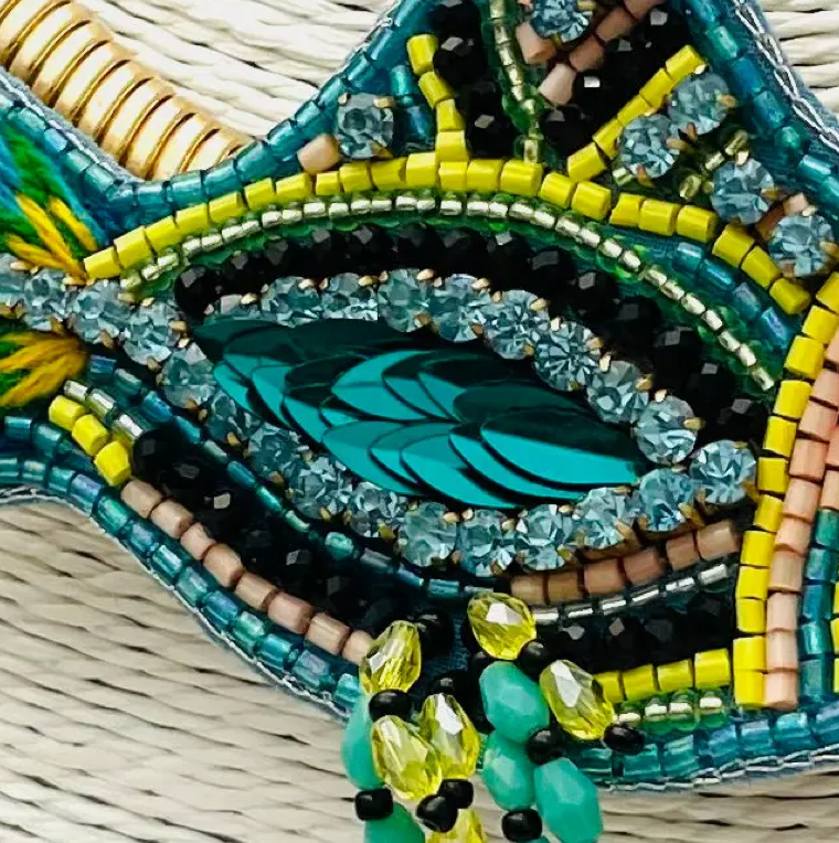 SASSY FISH NECKLACE
