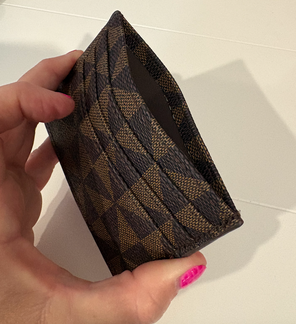 CHECKERED CARD HOLDER - BROWN
