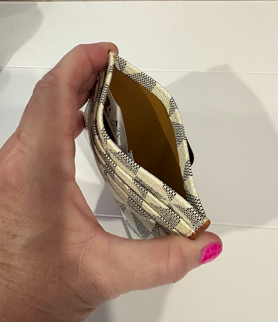 CHECKERED CARD HOLDER - IVORY