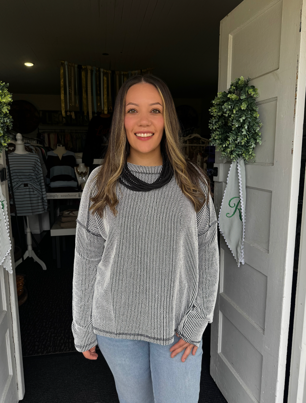 EVERYDAY LONG SLEEVE TOP IN BLACK/WHITE