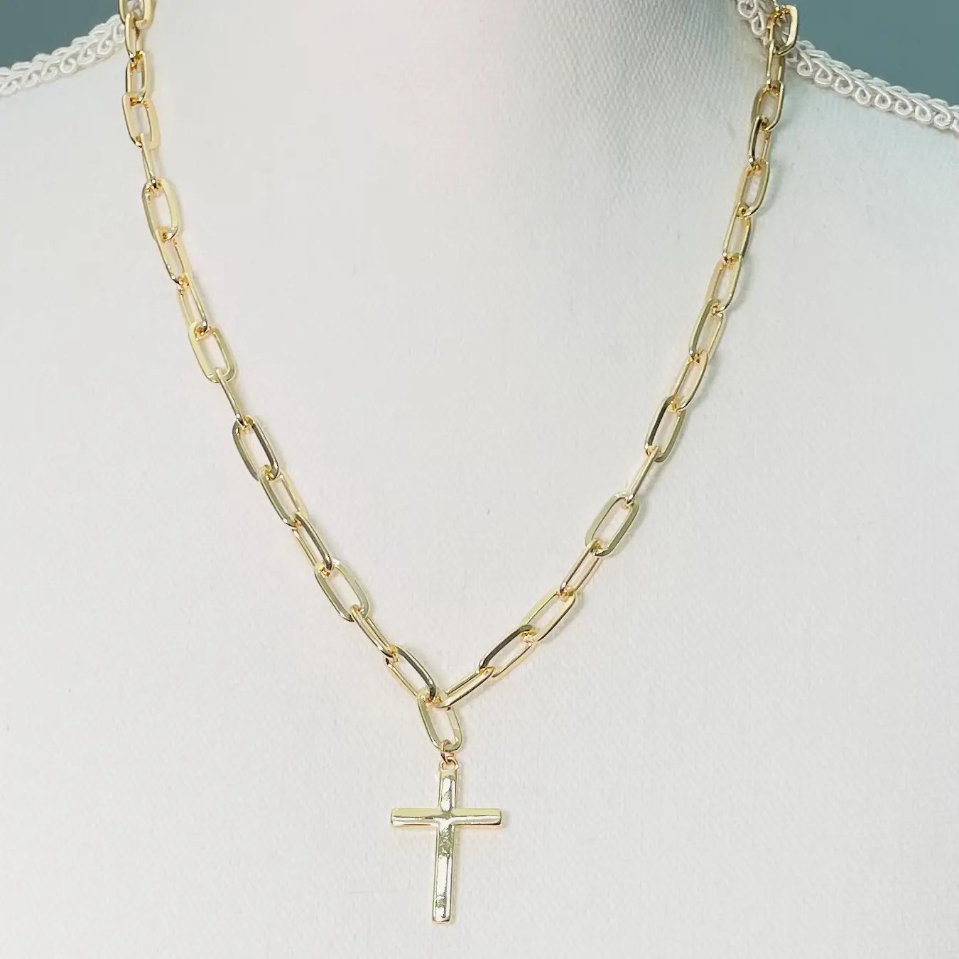 CROSS CHARM NECKLACE