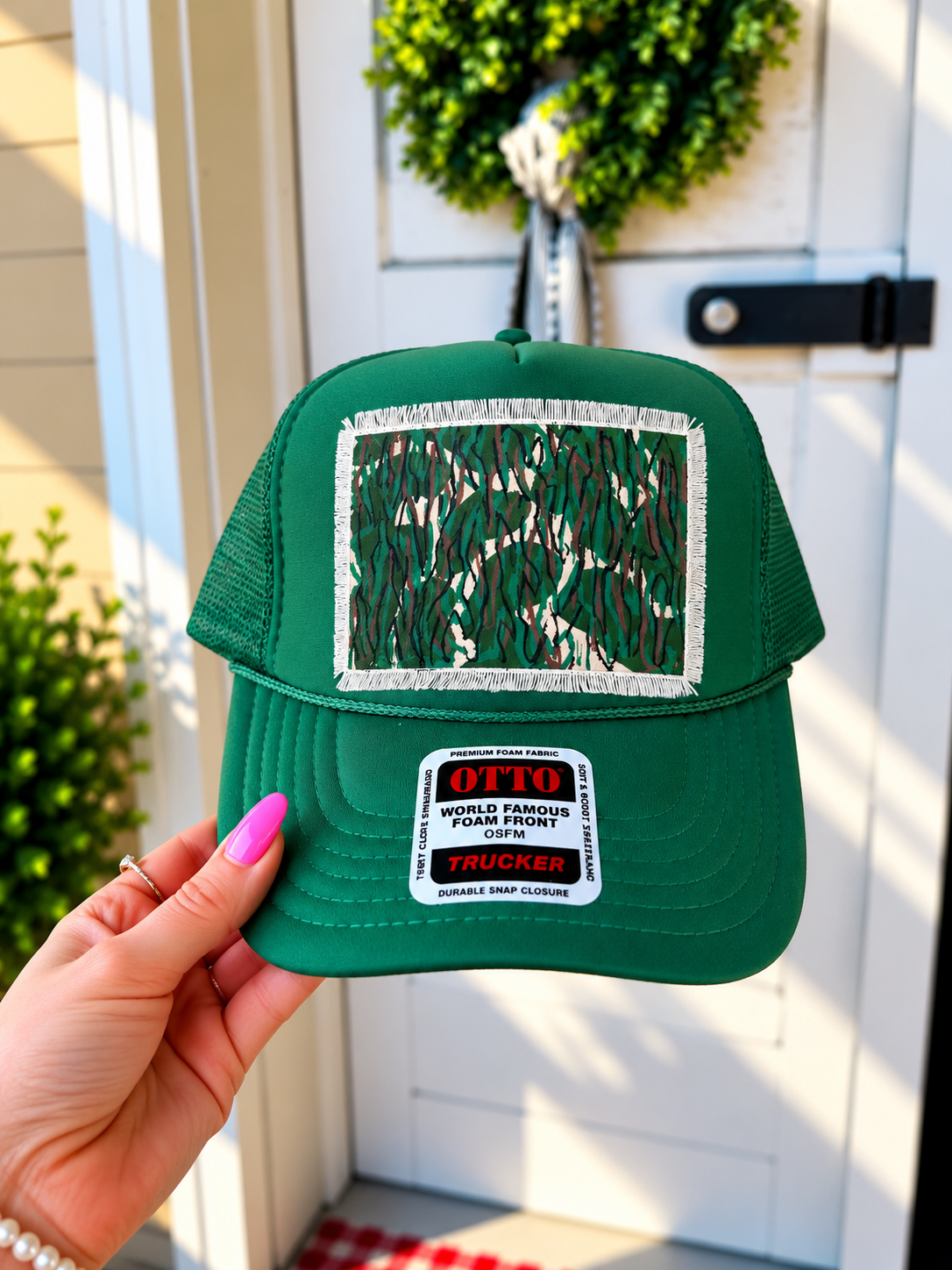 GREEN ABSTRACT CAMO TRUCKER HAT