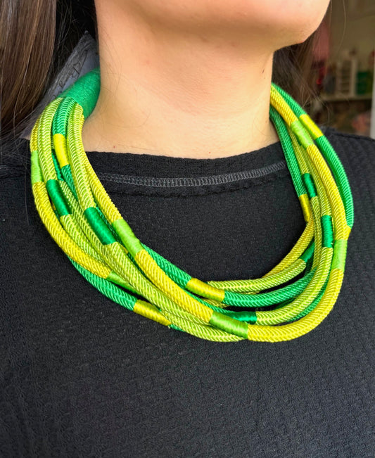SLUB CLUB NECKLACE IN GREEN/CITRUS MULTI