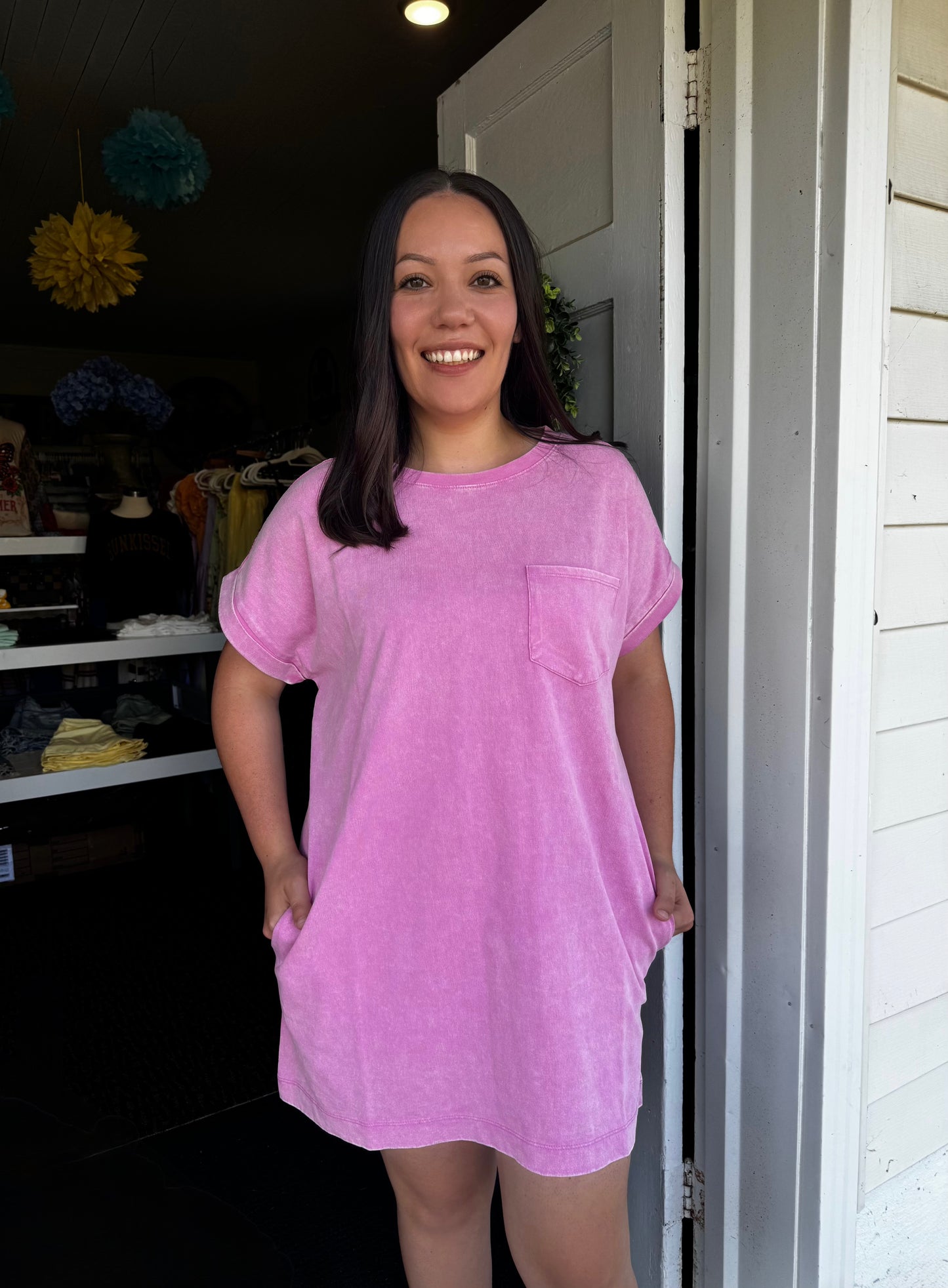 EASY DAYS T-SHIRT DRESS IN CANDY PINK