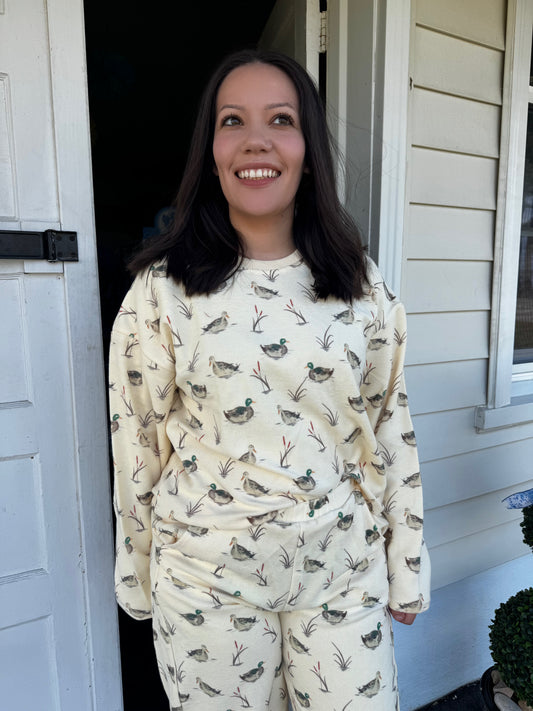 DUCK POND CREWNECK