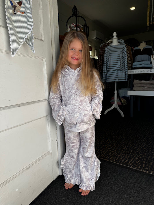 GREY CAMO RUFFLE LOUNGE SET
