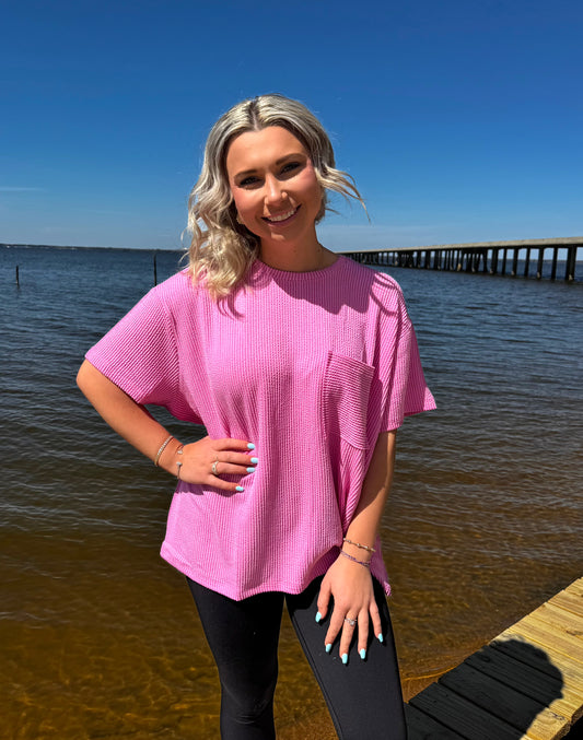 EVERYDAY STAPLE TOP IN CANDY PINK