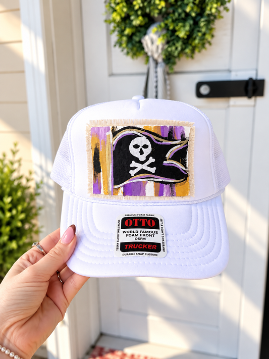 WHITE PIRATE FLAG TRUCKER HAT