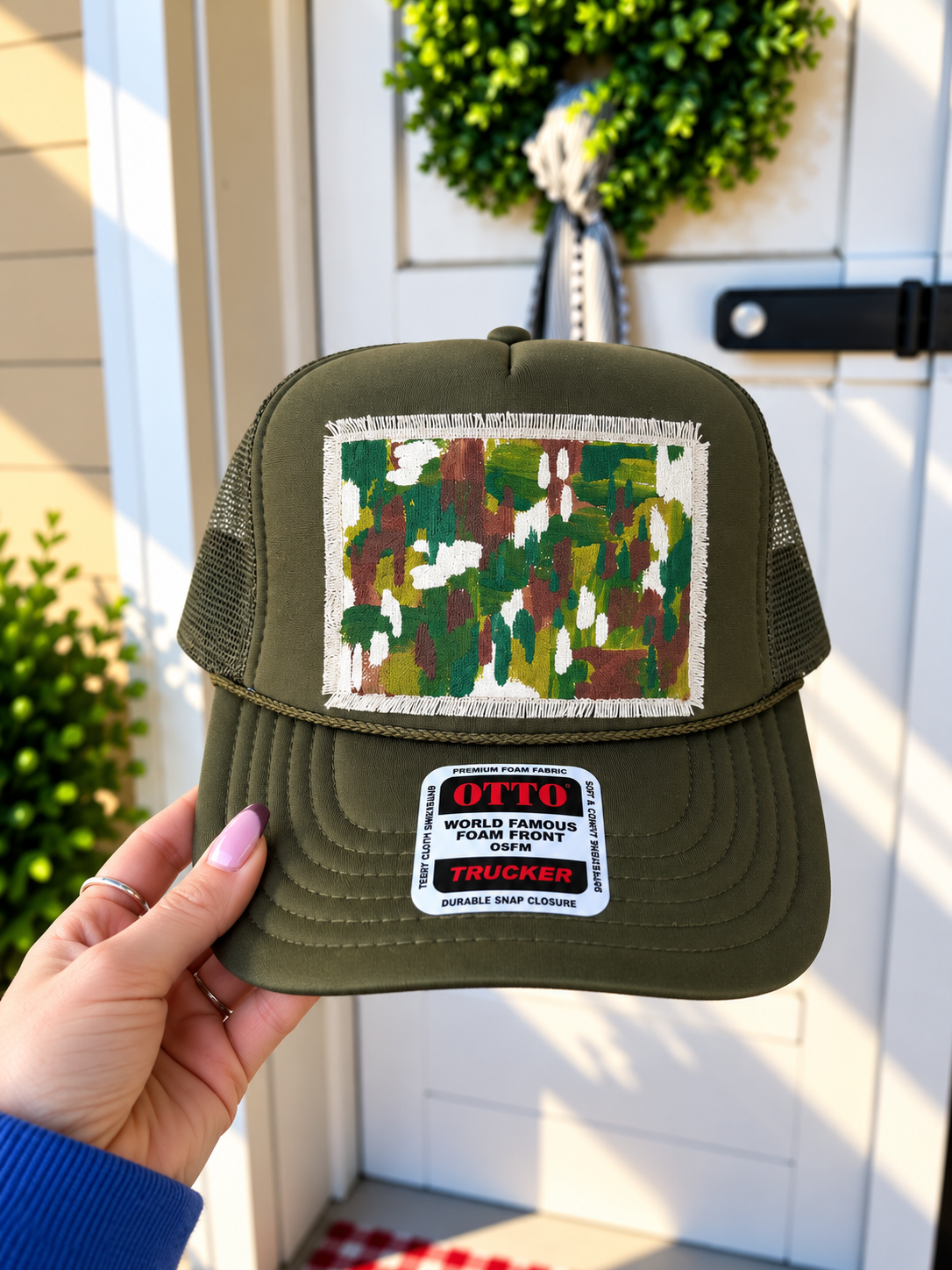OLIVE ABSTRACT TRUCKER HAT