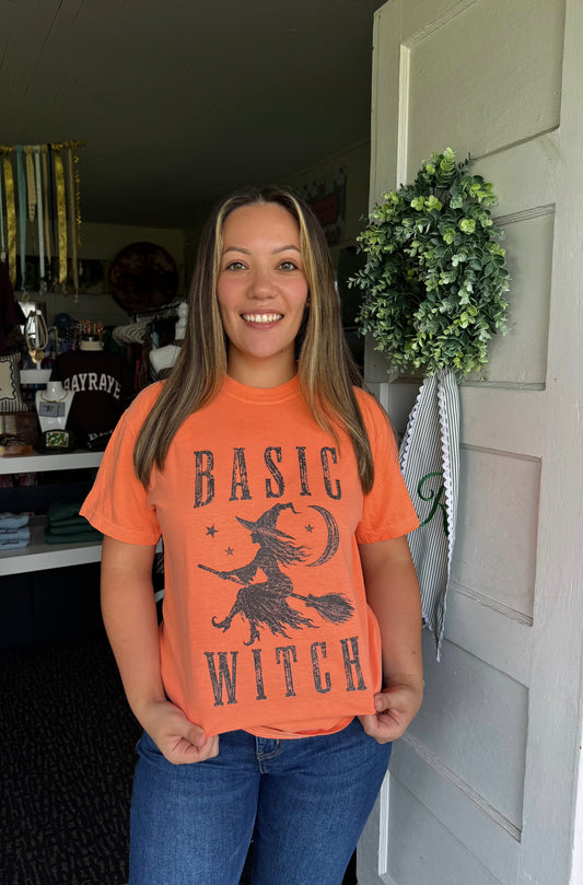 BASIC WITCH TEE
