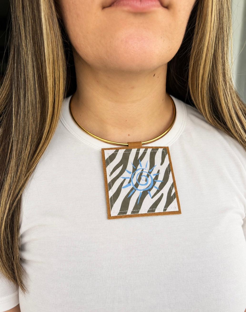 ABSTRACT PENDANT NECKLACE