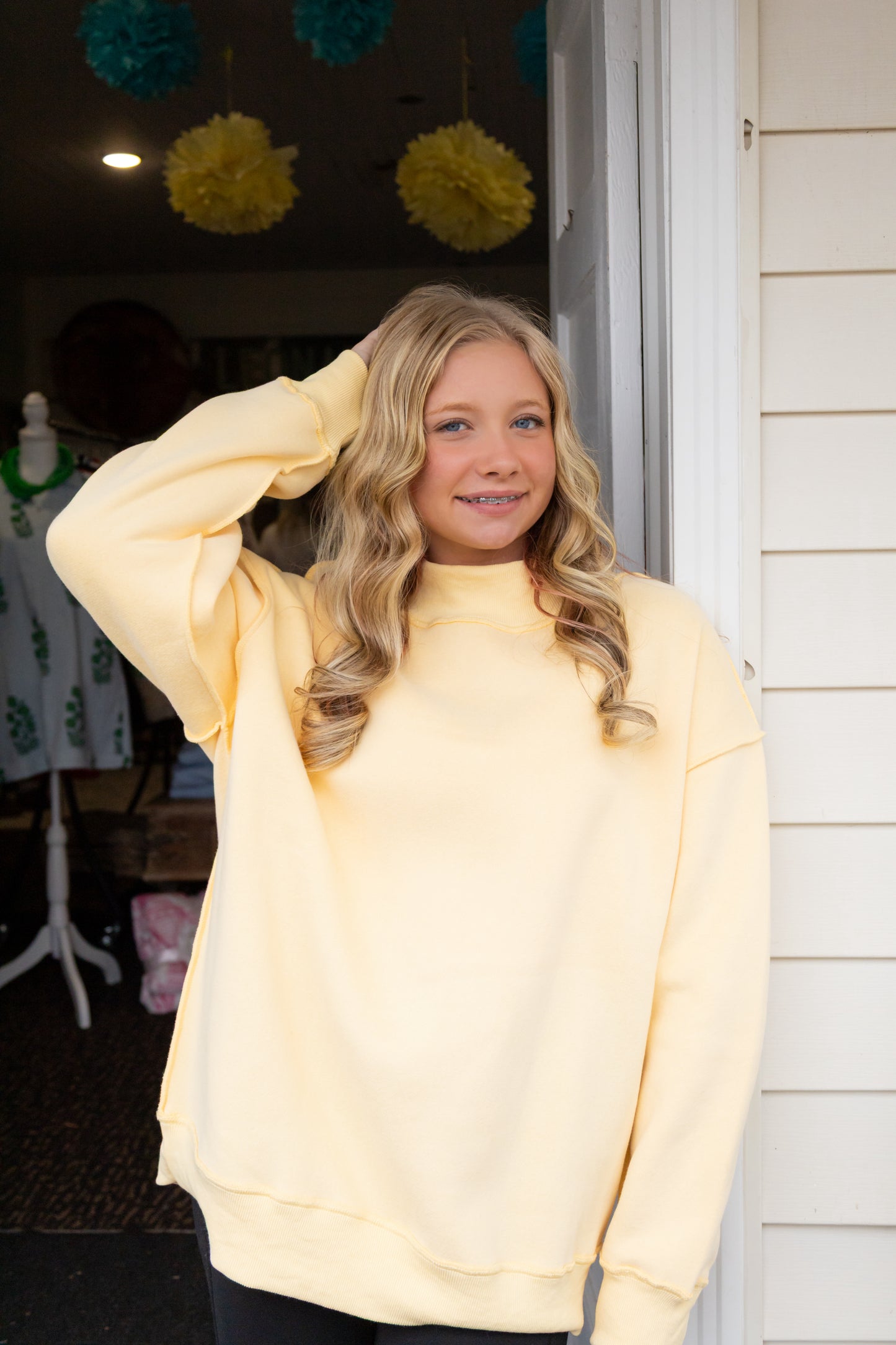 BUTTER YELLOW MOCKNECK