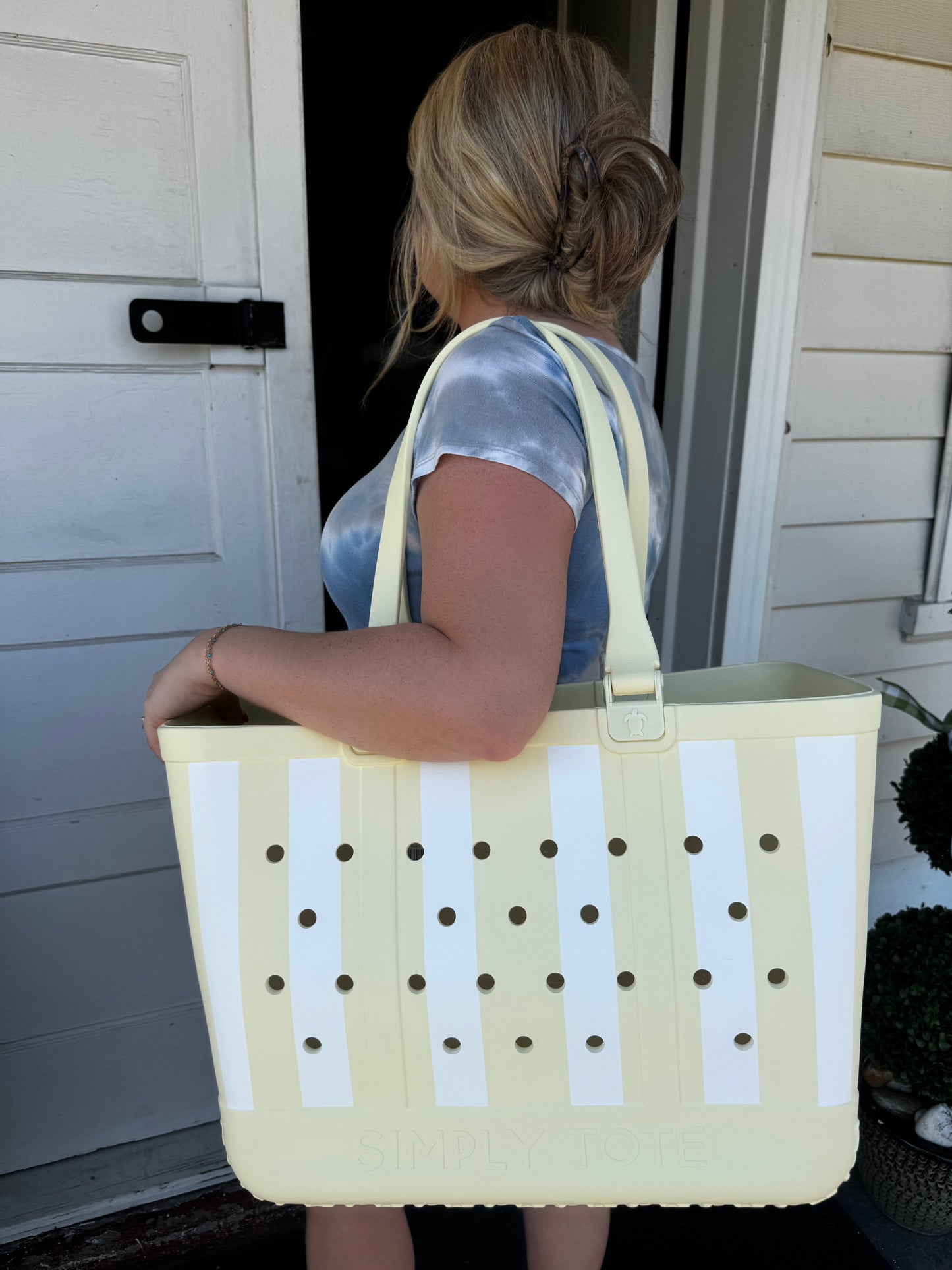 SIMPLY SOUTHERN BEACH TOTE