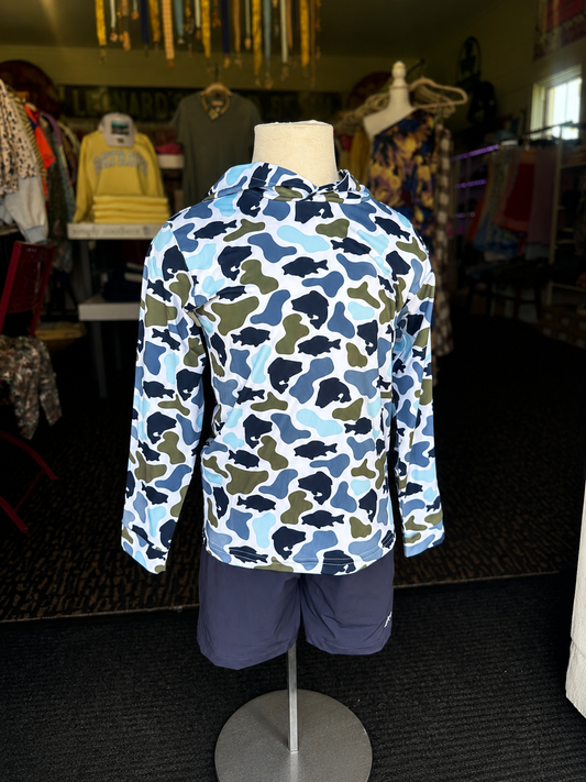 CAMO CATCH PERFORMANCE HOODED SHIRT