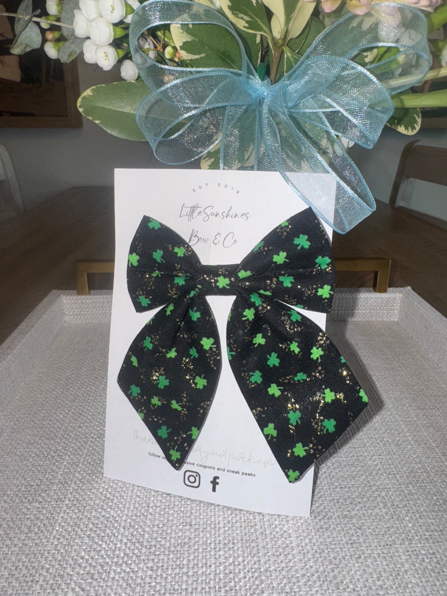 Black & Green Clover Sparkle Small Sailor Bow