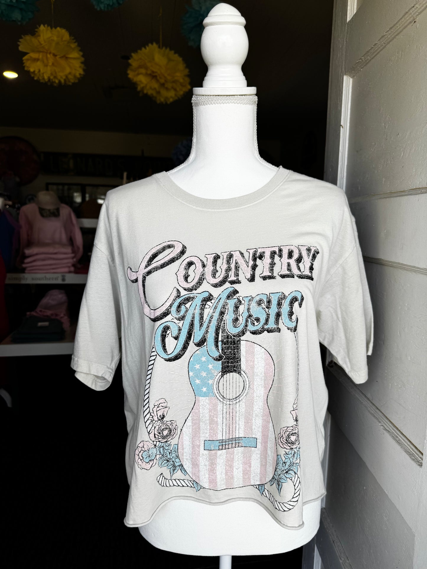 COUNTRY MUSIC CROPPED TEE - SIZE LARGE