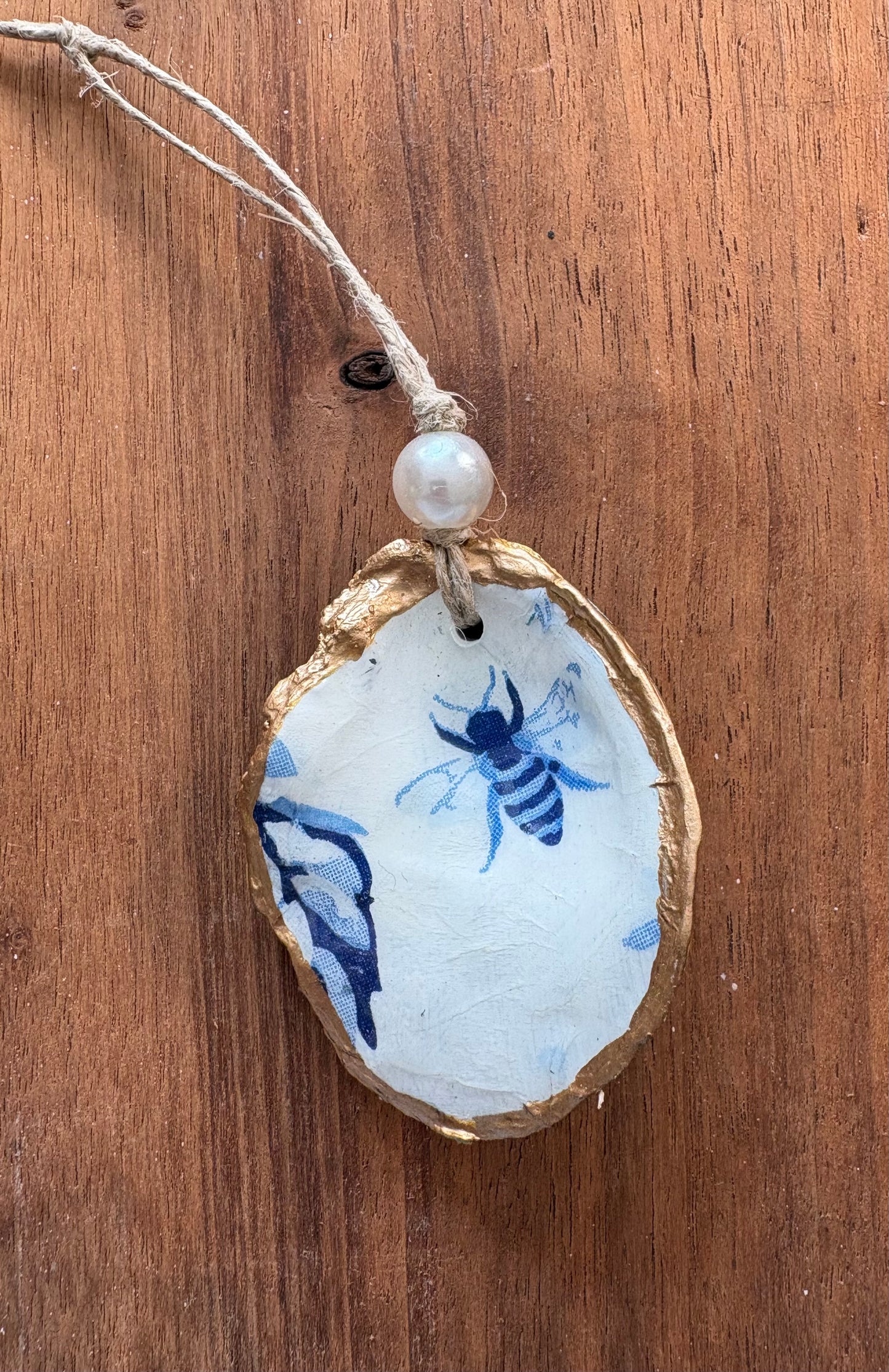 Shell ornament 8