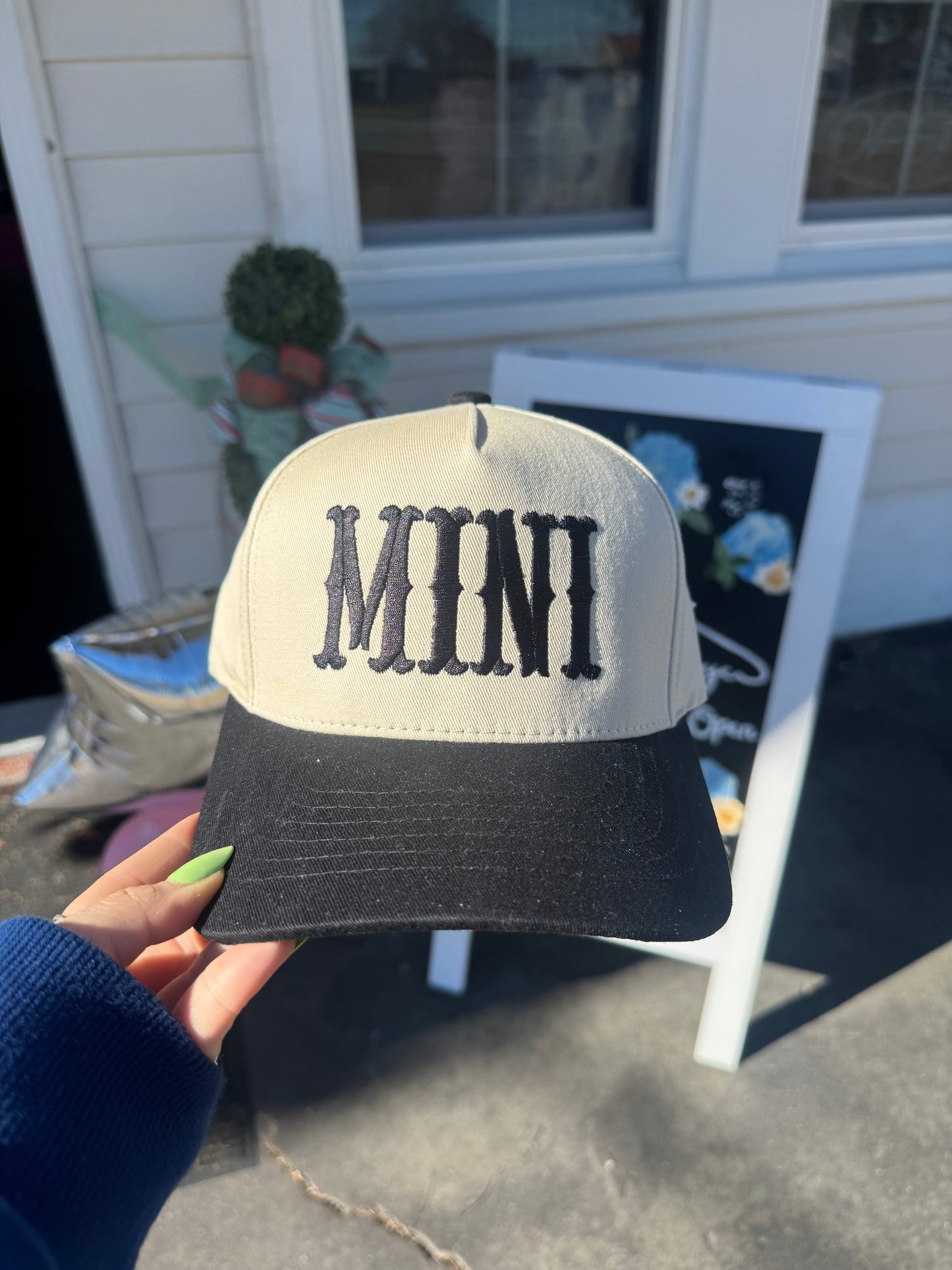 "Mini" Trucker Hat in Black