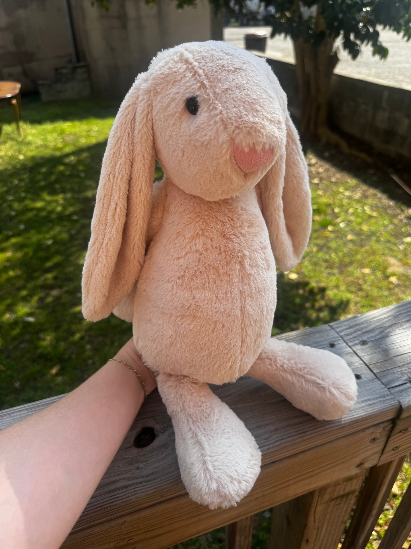 LARGE TAUPE BUNNY