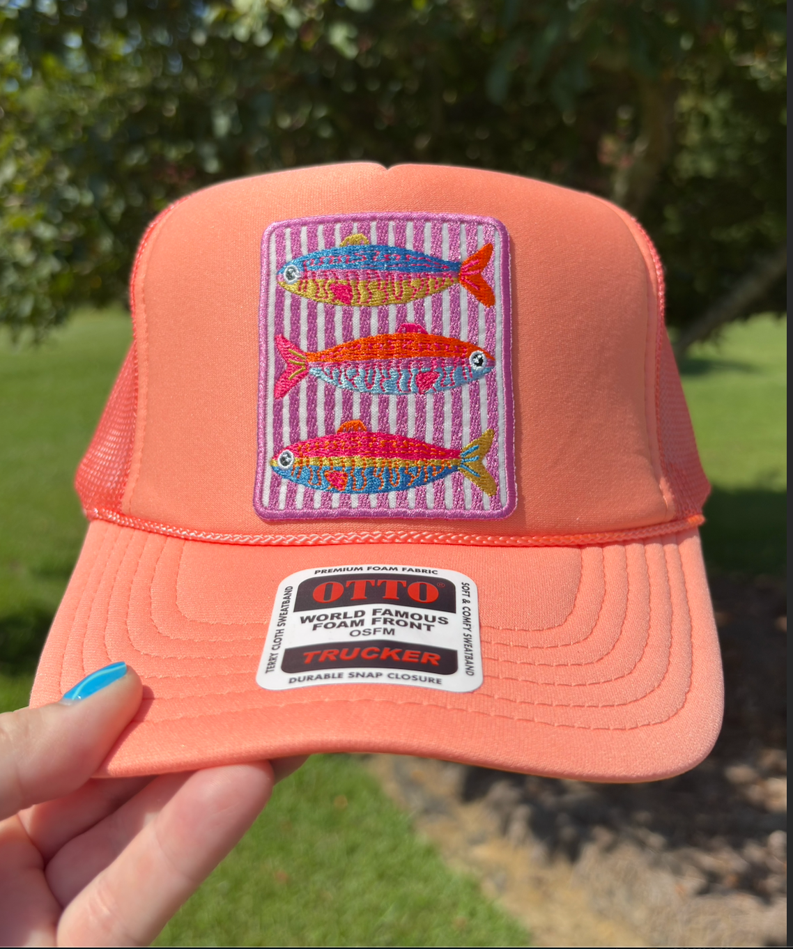 CORAL THREE FISH HAT