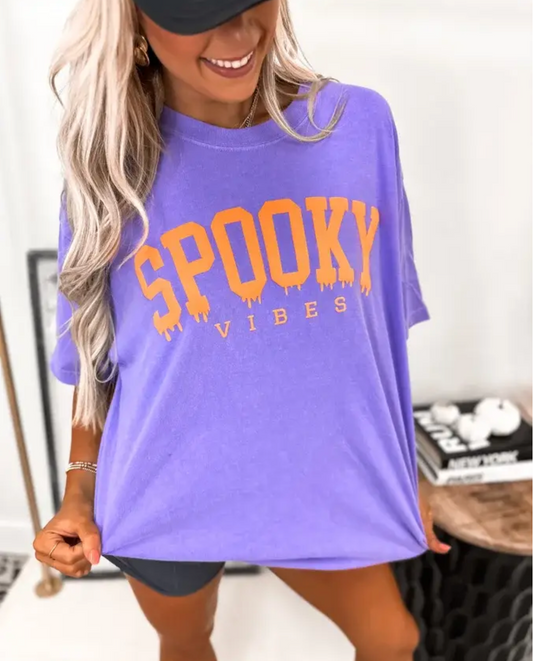 SPOOKY VIBES TEE