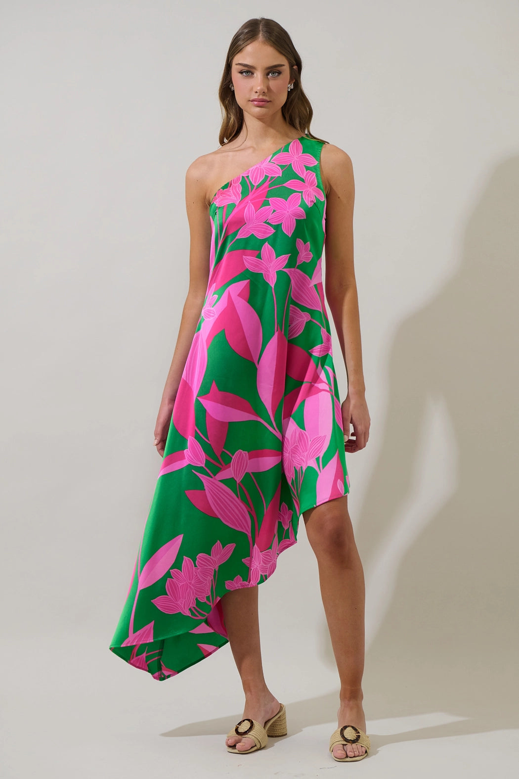 MAKE AN ENTRANCE ASYMMETRICAL DRESS